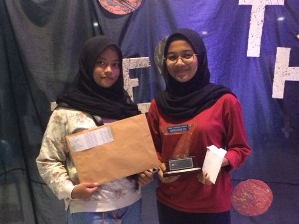 Juara I Futsal Putri - di SMAK 7 Penabur Cup 2018 Juara I Futsal Putri - di SMAK 7 Penabur Cup 2018