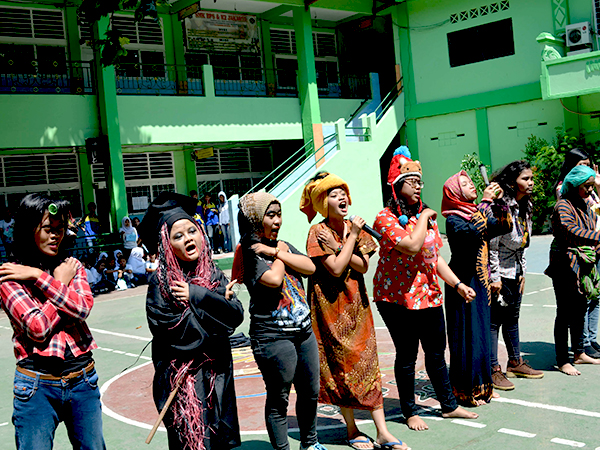 Ekstra Kulikuler Seni Teather / Seni Peran Ekstra Kulikuler Seni Teather / Seni Peran